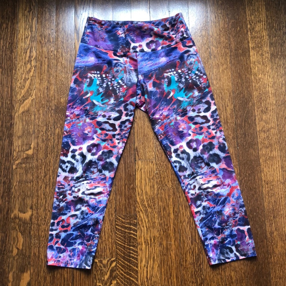 Onezie Capri Leopard Multicolor Legging